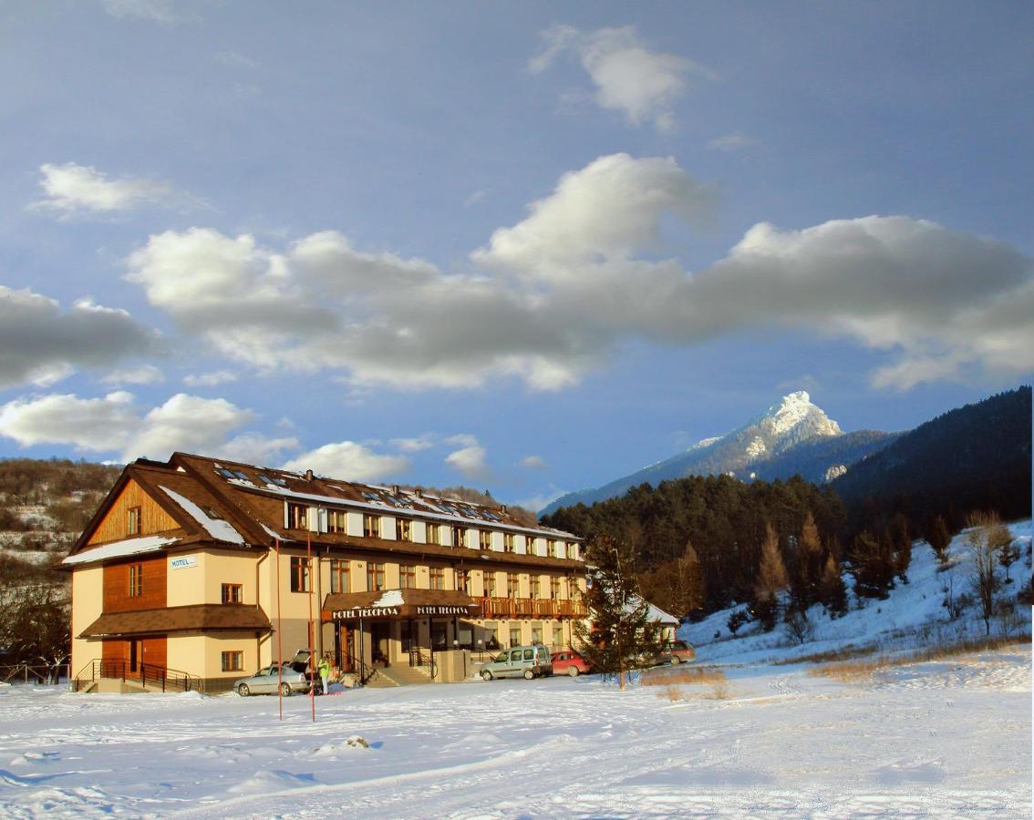 Hotel Gold Terchová エクステリア 写真