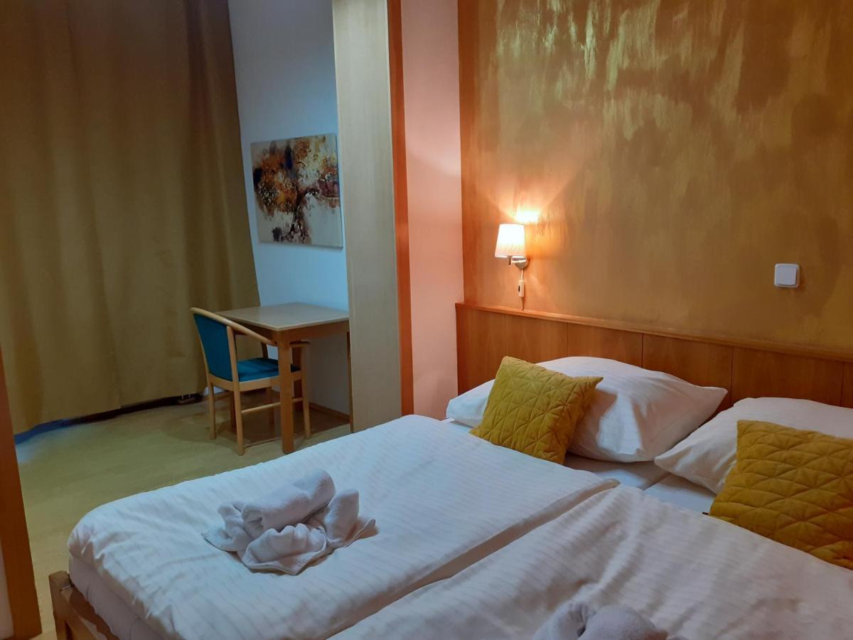 Hotel Gold Terchová エクステリア 写真