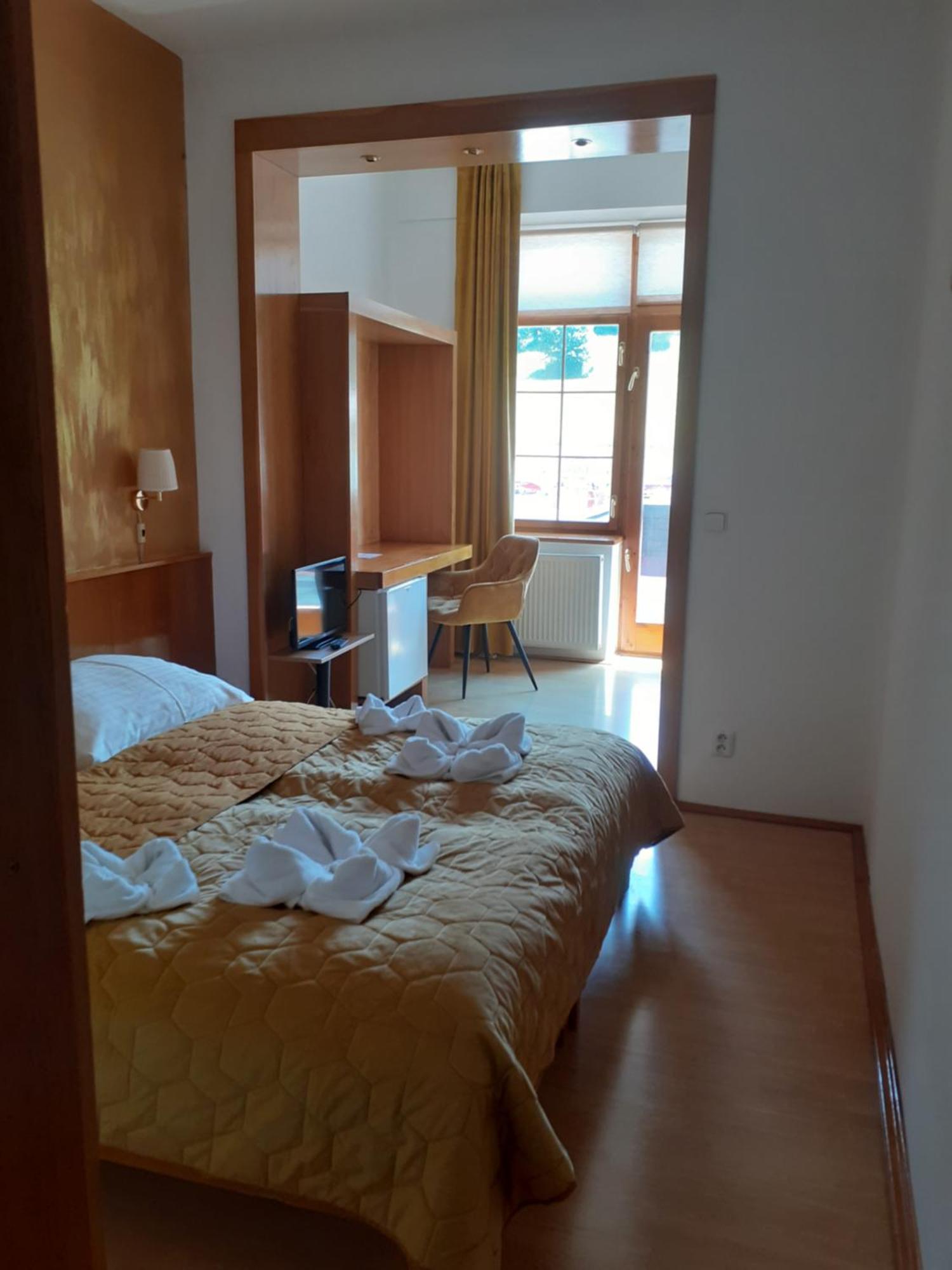 Hotel Gold Terchová エクステリア 写真
